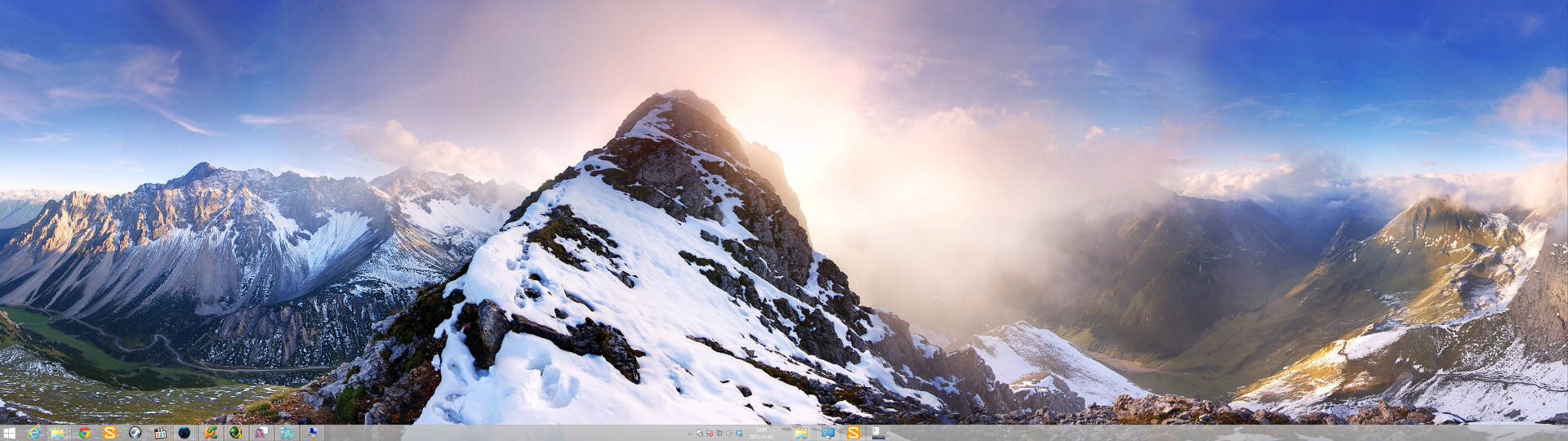 Windows 8 Multi-monitor Desktop
